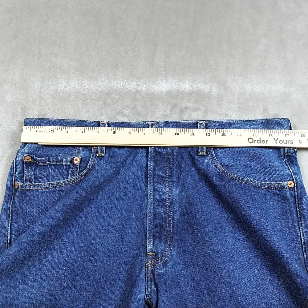 Vintage Levis 501 Jeans Mens 35x30.5 Straight Leg Classic‎ Denim Button Fly Y2K